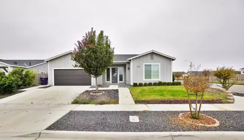 1962 N Sherman St, Hanford, CA 93230