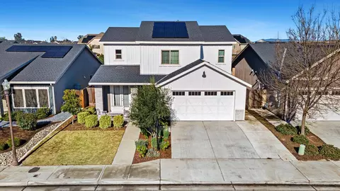 4085 Alamos Ave, Clovis, CA 93619