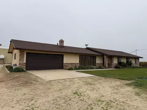 376 E Klepper, Caruthers, CA 93609
