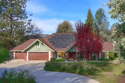 49873 Sunset Dr, Coarsegold, CA 93614