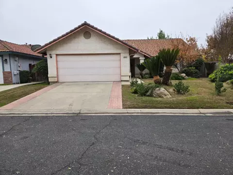 2645 Fowler Ave, Clovis, CA 93611