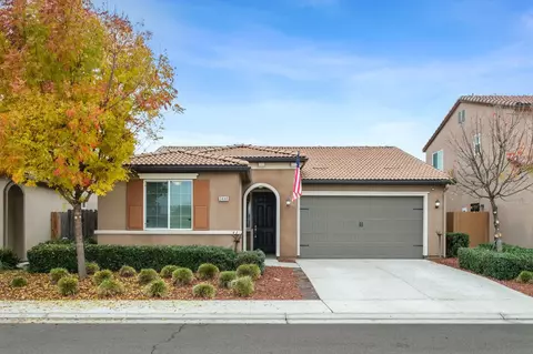 3448 El Molino Ave, Clovis, CA 93619