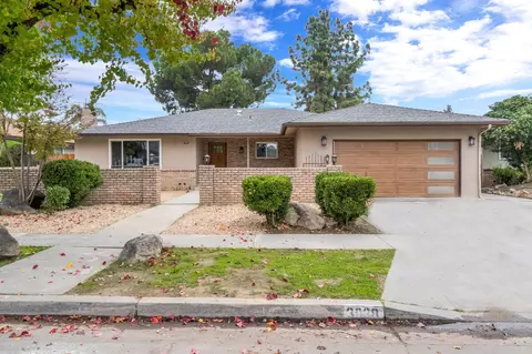 3038 E Sample Ave, Fresno, CA 93710