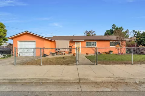 2028 Thompson Ave, Selma, CA 93662