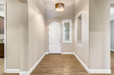 Entry Way - 4199 N Quail Xing, Clovis, CA 93619 photo 1 of 5