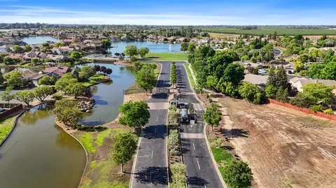 View/Area - 4199 N Quail Xing, Clovis, CA 93619 photo 15 of 18