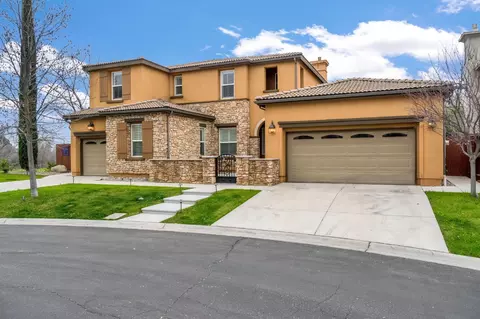 Exterior - 4199 N Quail Xing, Clovis, CA 93619 photo 2 of 7