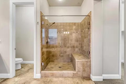 Bath - 4199 N Quail Xing, Clovis, CA 93619 photo 3 of 6