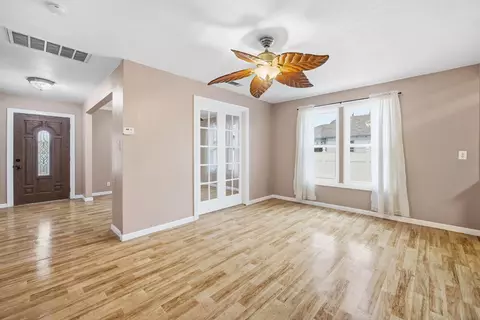 2221 Floral Ave, Selma, CA 93662