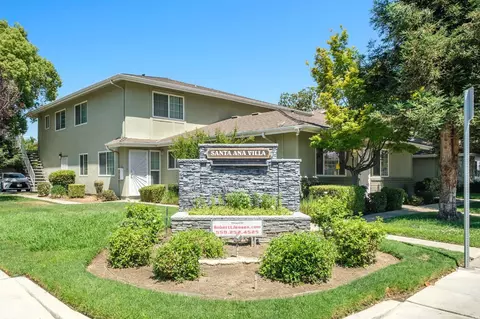 431 W Alamos Ave #4, Clovis, CA 93612