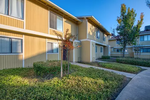 4885 N Backer Ave #154, Fresno, CA 93726