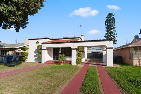 1576 N Safford Ave, Fresno, CA 93728