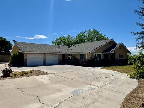 17617 W Belmont Ave, Kerman, CA 93630