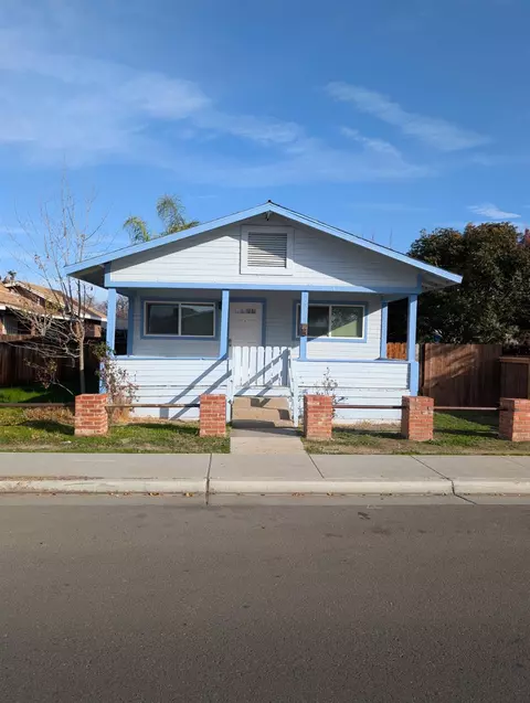512 Sunset St, Coalinga, CA 93210