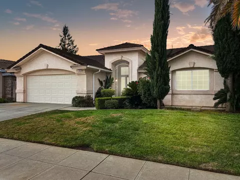 7583 N State St, Fresno, CA 93722