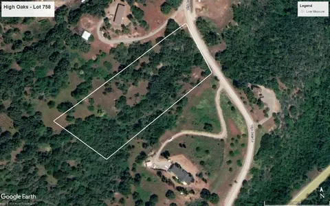 758 High Oaks Ln, Yokuts Valley, CA 93675
