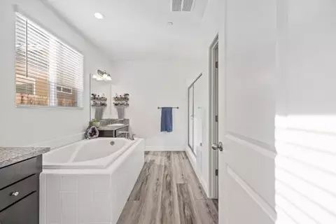 Entry Way - 1667 Las Rosas Ave, Clovis, CA 93619 photo 8 of 8