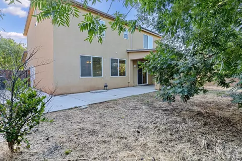 Exterior - 603 Kaweah Ave, Clovis, CA 93619 photo 6 of 6