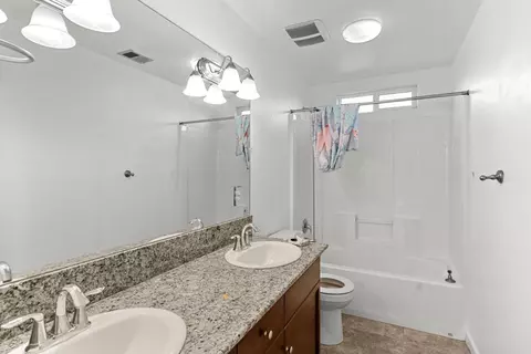 Bath - 603 Kaweah Ave, Clovis, CA 93619 photo 1 of 4