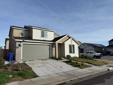 4373 Rialto Ave, Clovis, CA 93619