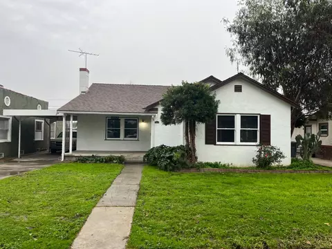 4662 E Illinois Ave, Fresno, CA 93702