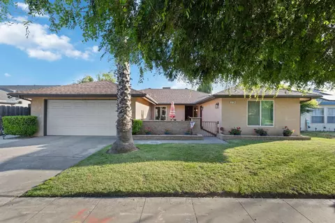 2724 Monocott Dr, Madera, CA 93637