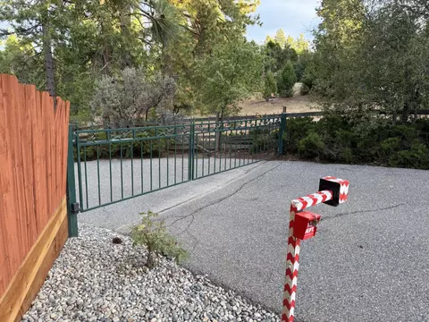 52038 Road 426, Oakhurst, CA 93644