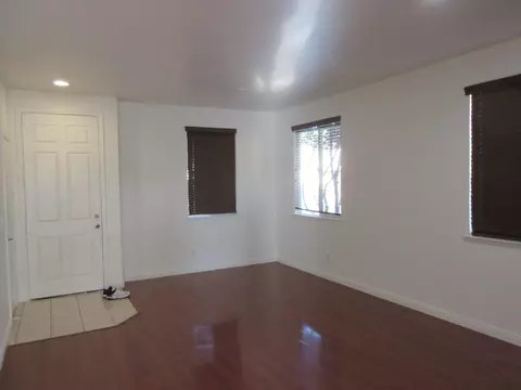 Living - 1016 Papaya St, Madera, CA 93638 photo 1 of 4