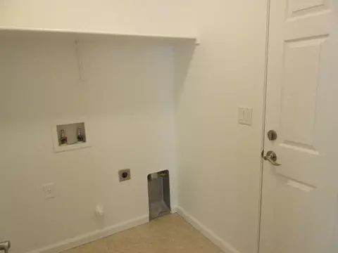 Other - 1016 Papaya St, Madera, CA 93638 photo 1 of 4