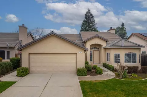 731 Hanson Ave, Clovis, CA 93611