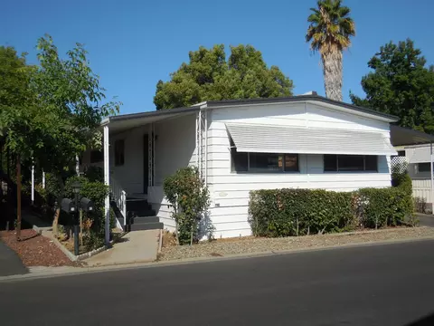 221 W Herndon Ave #49, Pinedale, CA 93650