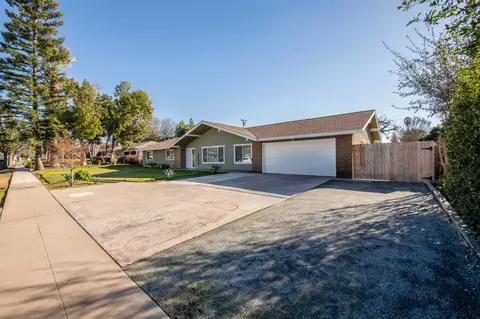 1125 W Sierra Ave, Fresno, CA 93711