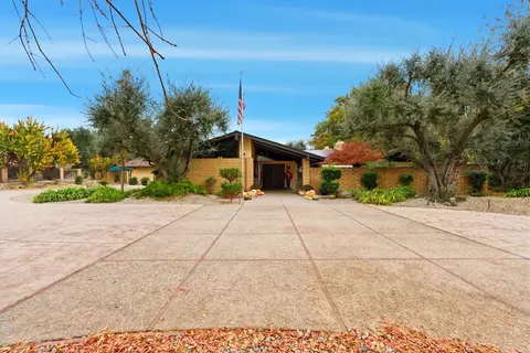 5360 N Van Ness Blvd, Fresno, CA 93711