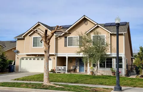 440 E Stanley Ave, Reedley, CA 93654