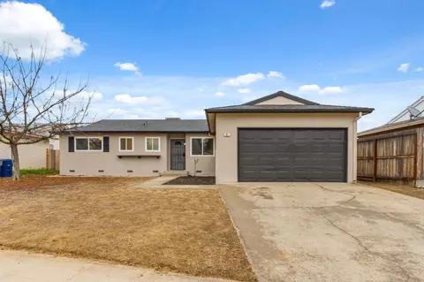 61 W Richert Ave, Clovis, CA 93612
