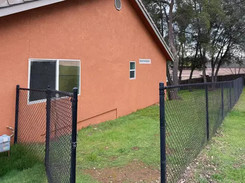 Exterior - 5301 Farfalla Cir, Mariposa, CA 95338 photo 9 of 10