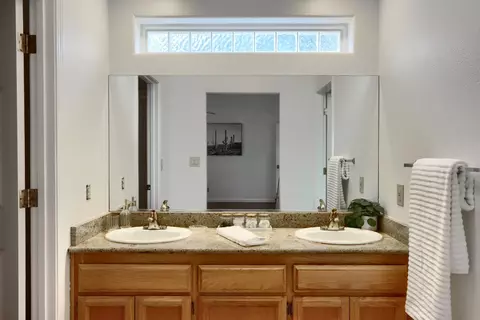 Bath - 5301 Farfalla Cir, Mariposa, CA 95338 photo 3 of 4