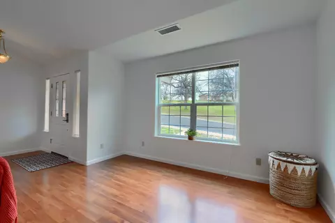 Living - 5301 Farfalla Cir, Mariposa, CA 95338 photo 3 of 6