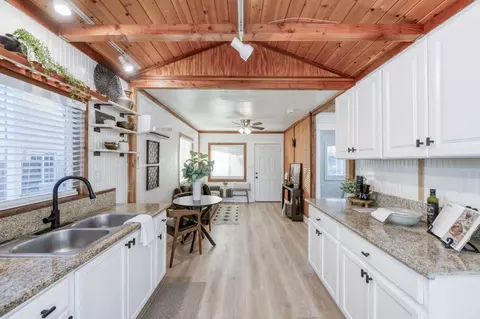 2414 Snyder St, Selma, CA 93662