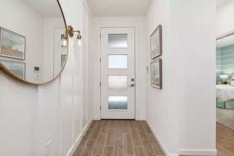 Entry Way - 6748 E Pine Ave, Fresno, CA 93727 photo 1 of 2