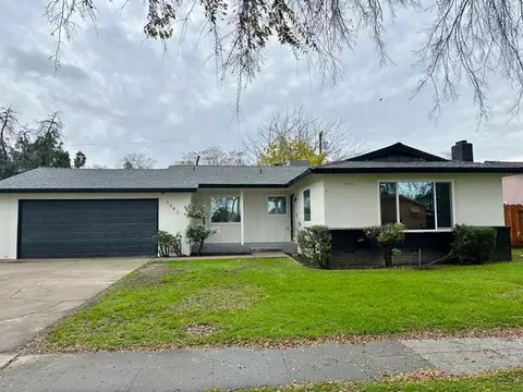 4642 E Woodward, Fresno, CA 93702