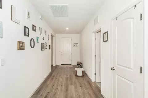 Entry Way - 644 Rock Crest Ave, Madera, CA 93636 photo 2 of 2