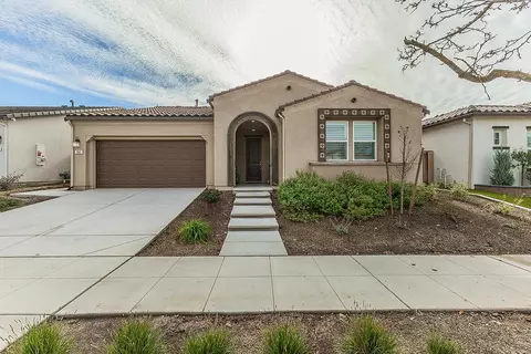 644 Rock Crest Ave, Madera, CA 93636