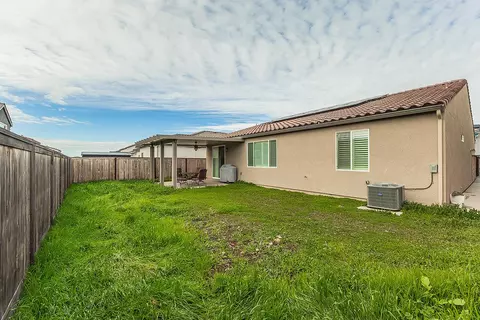 Exterior - 644 Rock Crest Ave, Madera, CA 93636 photo 5 of 7