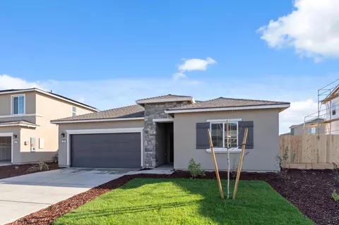 889 S Philip Ave, Fowler, CA 93625