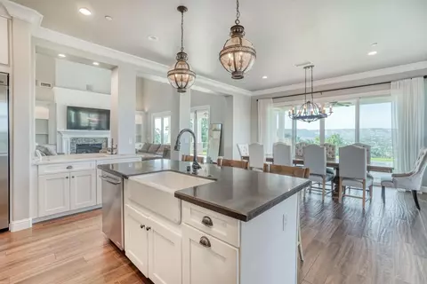 Kitchen - 11660 Rusty Spur Ln, Clovis, CA 93619 photo 3 of 4