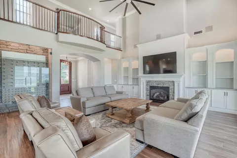 Living - 11660 Rusty Spur Ln, Clovis, CA 93619 photo 4 of 5