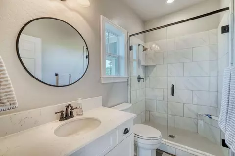 Bath - 11660 Rusty Spur Ln, Clovis, CA 93619 photo 1 of 7