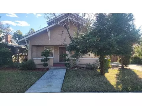 718 E Clinton Ave, Fresno, CA 93704