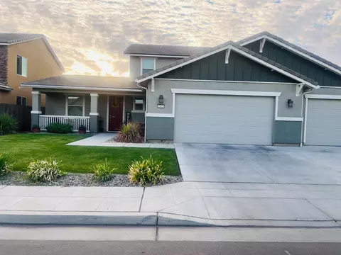 2933 N Hornet Ave, Fresno, CA 93737